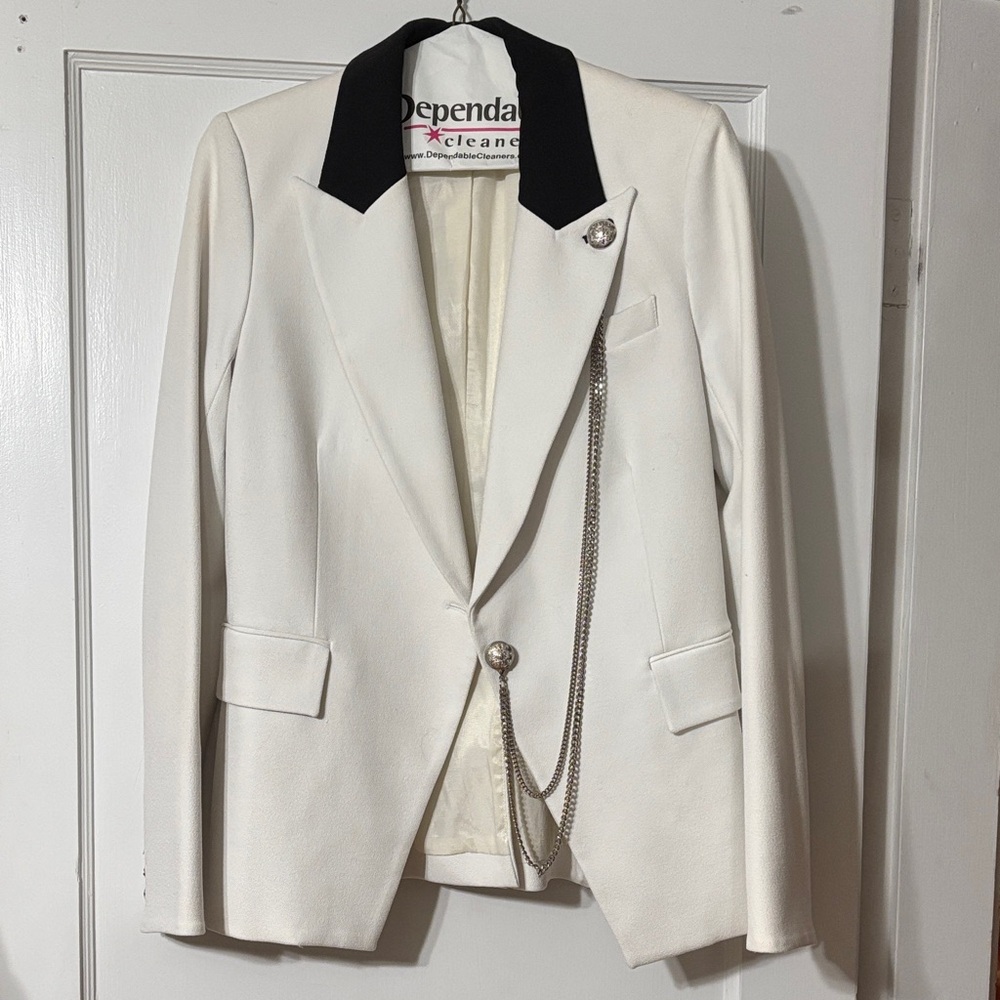 Veronica Beard Tuxedo Blazer with Black Collar and Chain